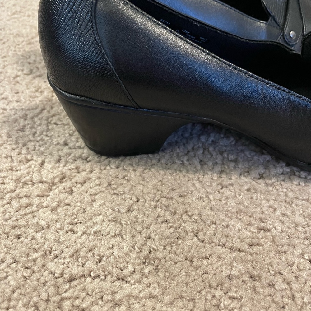 Clarks Bendables Loafers - Picture 5 of 8